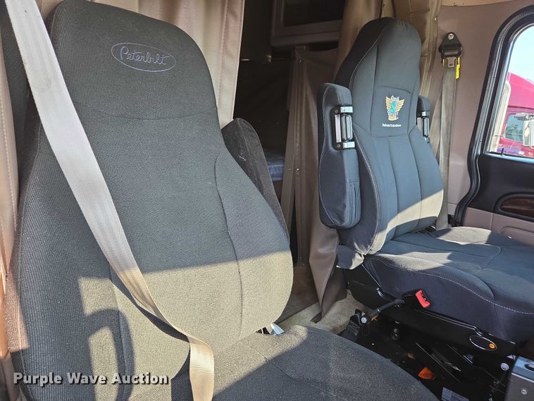 image for item YA0567 2017 Peterbilt 389 semi truck