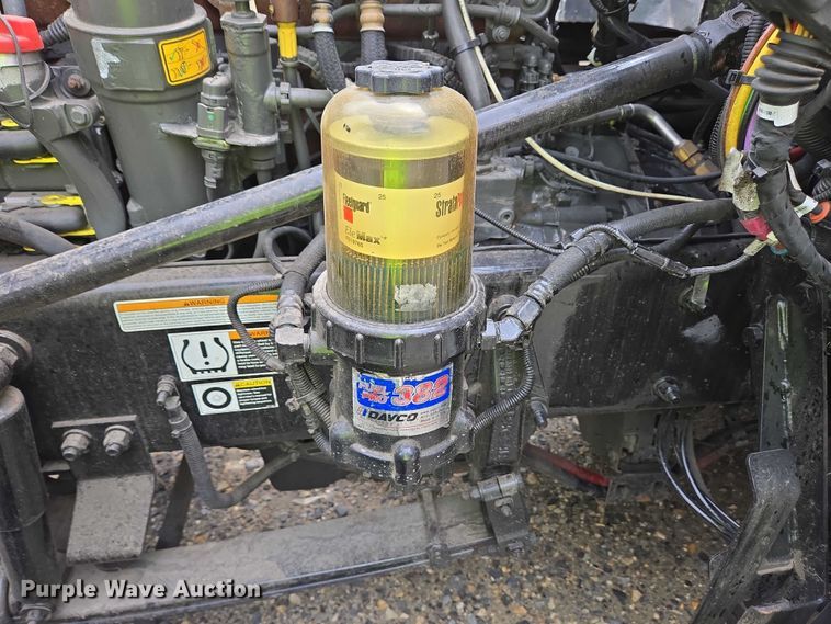 image for item YA0567 2017 Peterbilt 389 semi truck