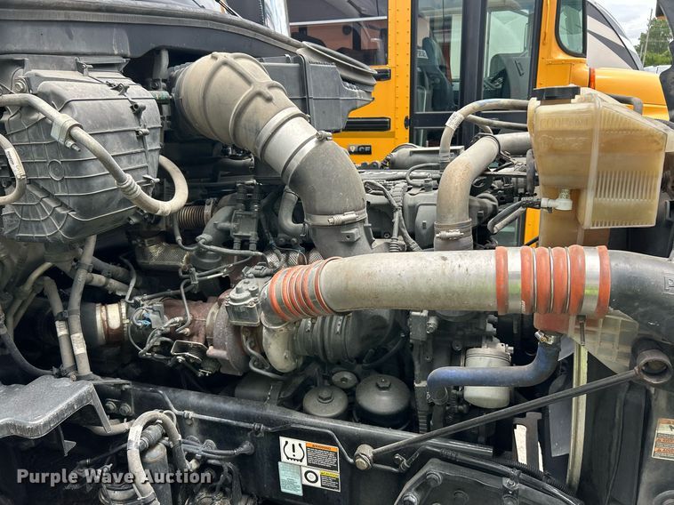 image for item YA0575 2020 Kenworth T680 semi truck