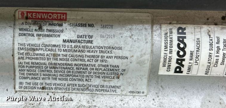 image for item YA0575 2020 Kenworth T680 semi truck