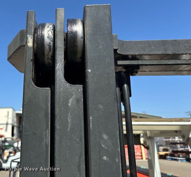 image for item DH8633 2017 UniCarriers PF50 forklift