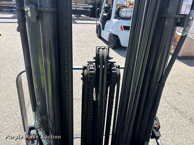 image for item DH8633 2017 UniCarriers PF50 forklift