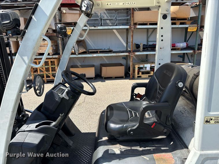 image for item DH8633 2017 UniCarriers PF50 forklift