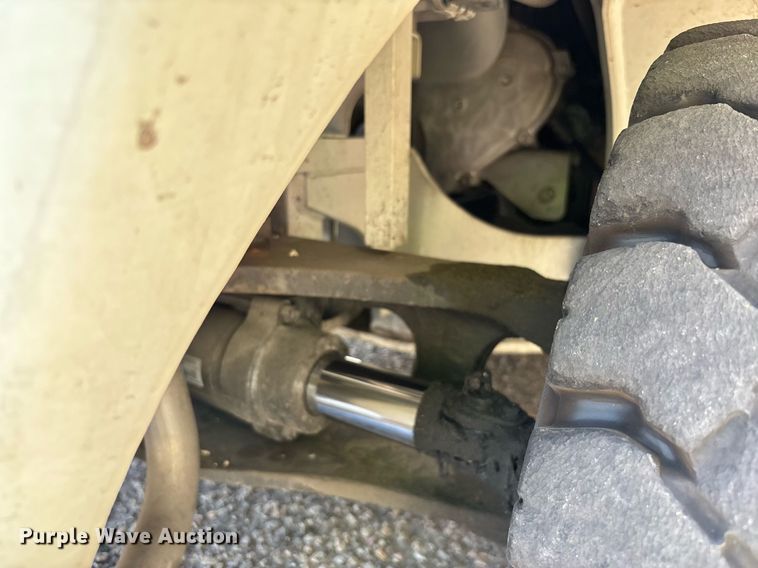 image for item DH8633 2017 UniCarriers PF50 forklift