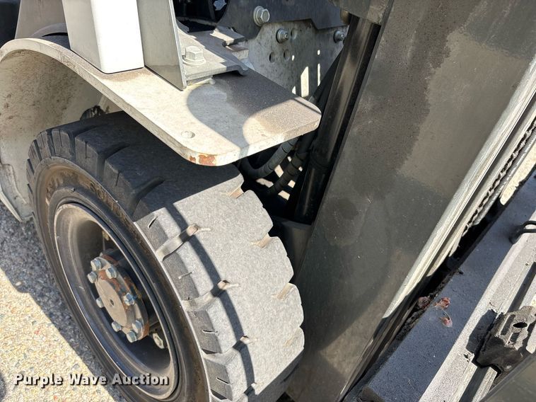 image for item DH8633 2017 UniCarriers PF50 forklift