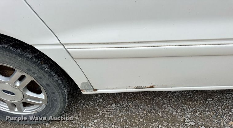 image for item DI9001 2006 Ford Freestyle van