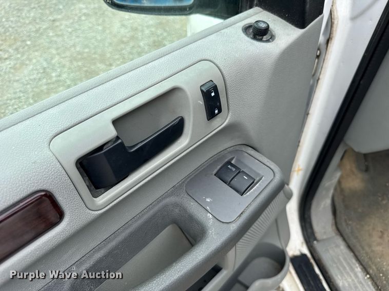 image for item DI9001 2006 Ford Freestyle van