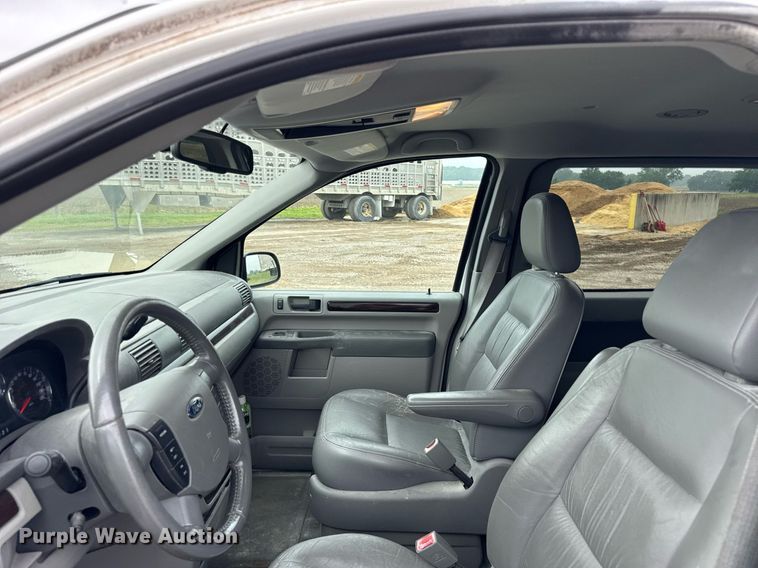 image for item DI9001 2006 Ford Freestyle van