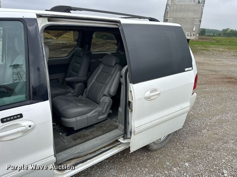 image for item DI9001 2006 Ford Freestyle van