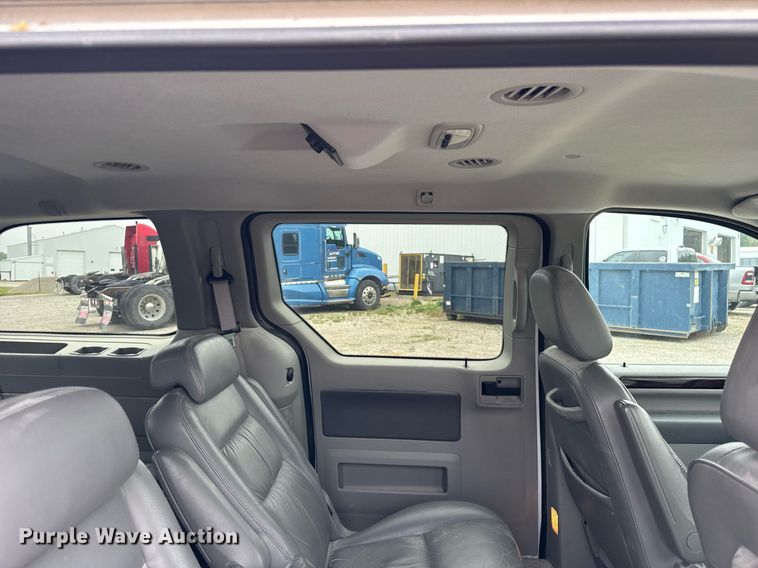 image for item DI9001 2006 Ford Freestyle van