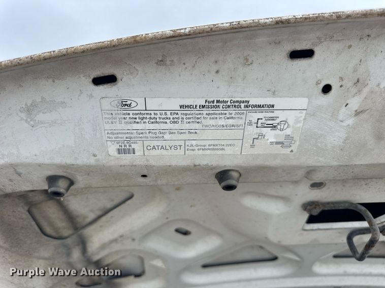 image for item DI9001 2006 Ford Freestyle van