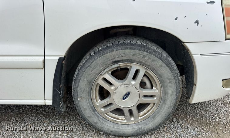 image for item DI9001 2006 Ford Freestyle van