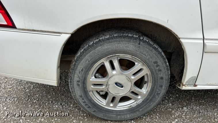 image for item DI9001 2006 Ford Freestyle van