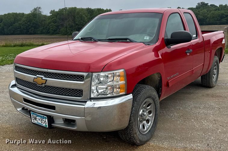 image for item DI9031 2012 Chevrolet Silverado 1500 Ext. Cab pickup truck