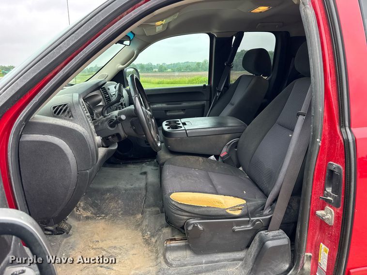 image for item DI9031 2012 Chevrolet Silverado 1500 Ext. Cab pickup truck