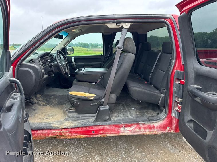 image for item DI9031 2012 Chevrolet Silverado 1500 Ext. Cab pickup truck