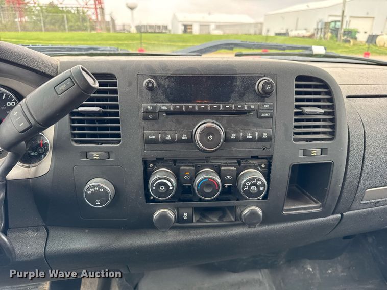 image for item DI9031 2012 Chevrolet Silverado 1500 Ext. Cab pickup truck