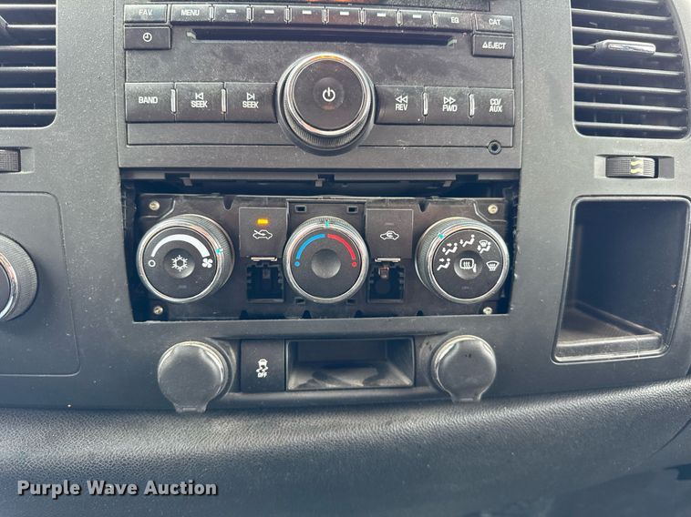 image for item DI9031 2012 Chevrolet Silverado 1500 Ext. Cab pickup truck