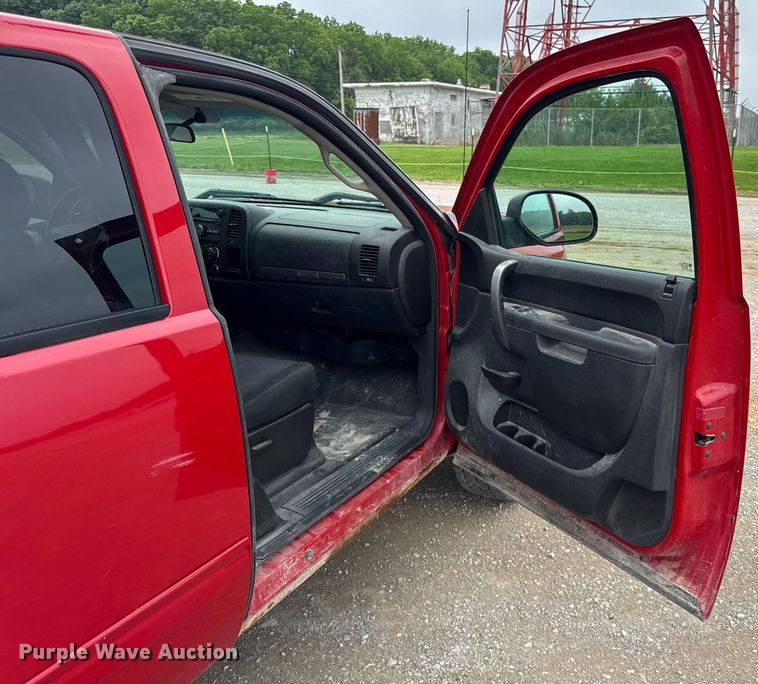 image for item DI9031 2012 Chevrolet Silverado 1500 Ext. Cab pickup truck