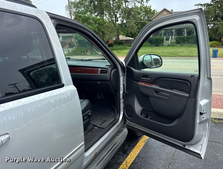 image for item DI9058 2010 Chevrolet Tahoe LT SUV