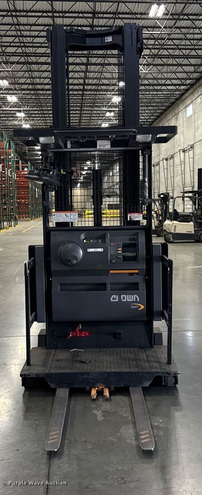 image for item DI9080 2017 Crown SP4050-30 order picker