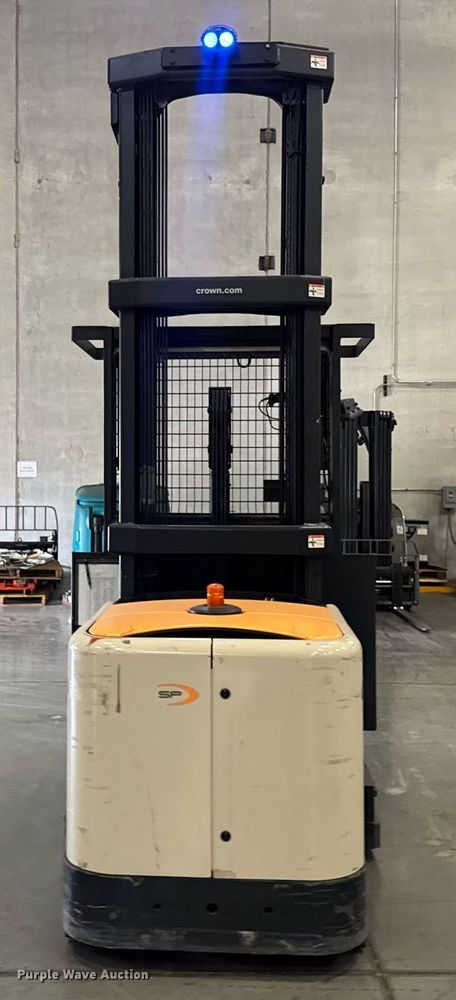 image for item DI9080 2017 Crown SP4050-30 order picker