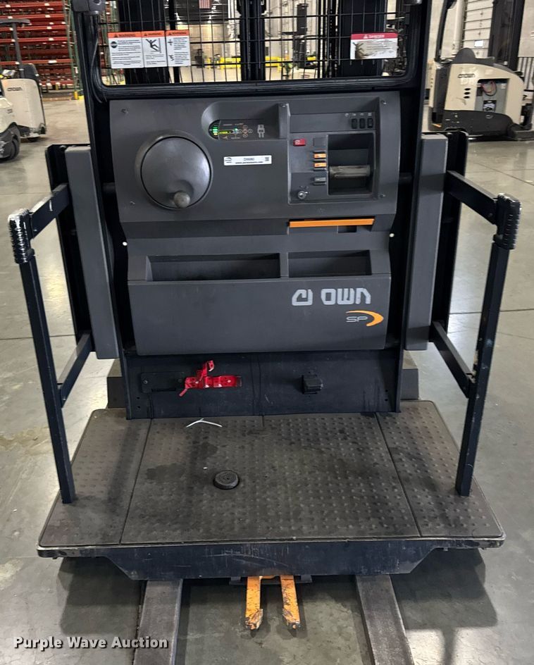 image for item DI9080 2017 Crown SP4050-30 order picker