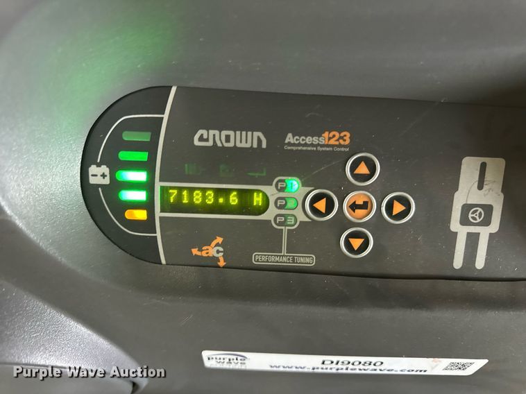 image for item DI9080 2017 Crown SP4050-30 order picker