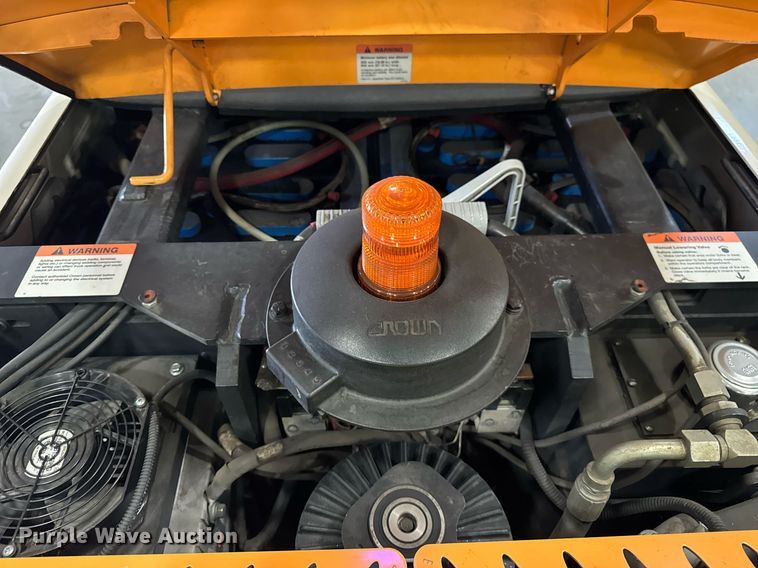 image for item DI9080 2017 Crown SP4050-30 order picker