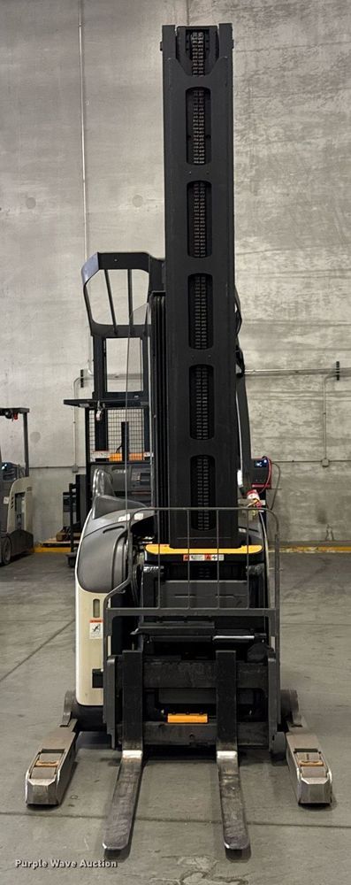 image for item DI9081 2016 Crown RM6025-45 reach truck