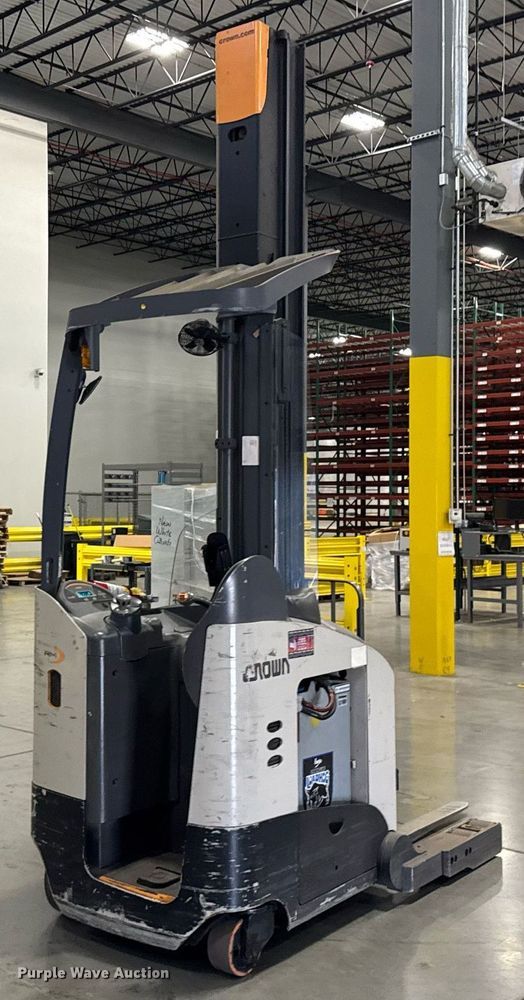 image for item DI9081 2016 Crown RM6025-45 reach truck