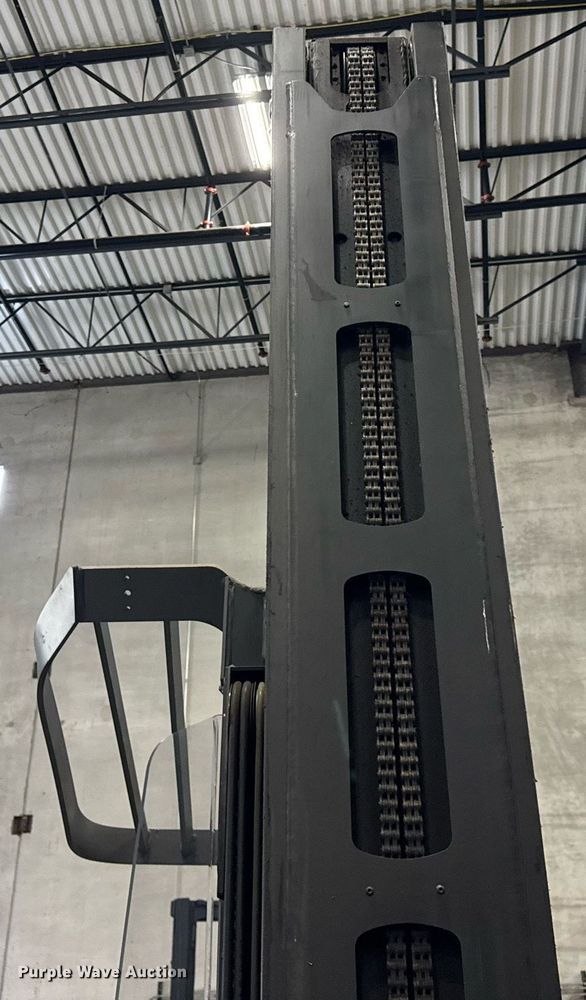 image for item DI9081 2016 Crown RM6025-45 reach truck