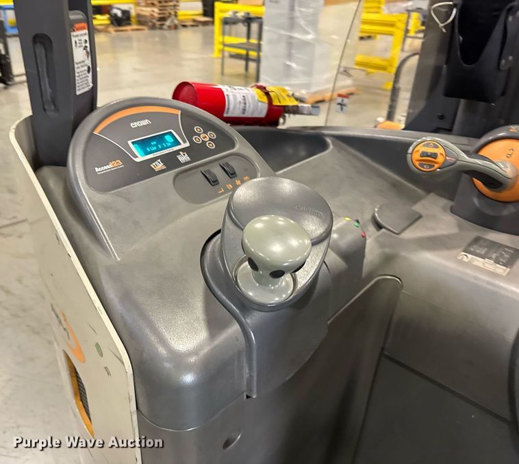 image for item DI9081 2016 Crown RM6025-45 reach truck