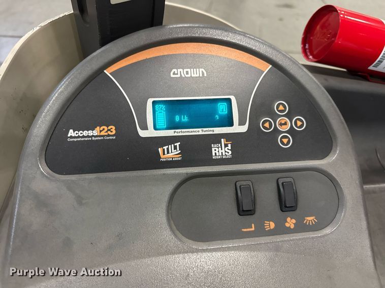 image for item DI9081 2016 Crown RM6025-45 reach truck