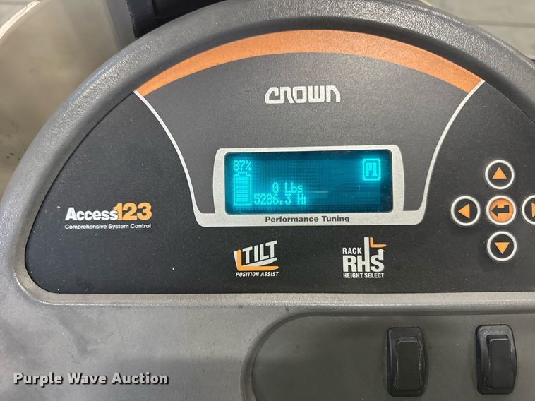 image for item DI9081 2016 Crown RM6025-45 reach truck