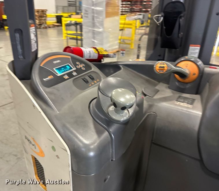 image for item DI9081 2016 Crown RM6025-45 reach truck