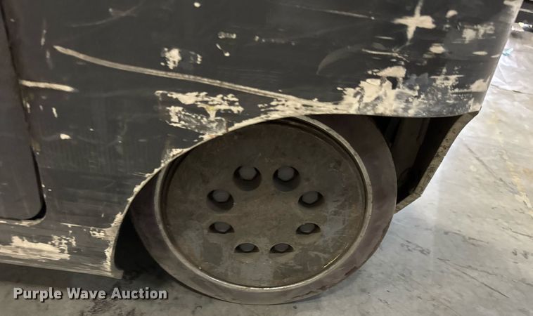 image for item DI9081 2016 Crown RM6025-45 reach truck