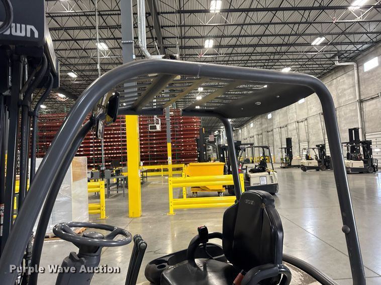 image for item DI9086 2014 Crown SC5245-40 forklift