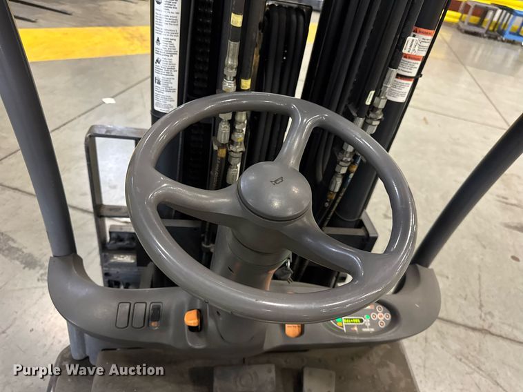 image for item DI9086 2014 Crown SC5245-40 forklift