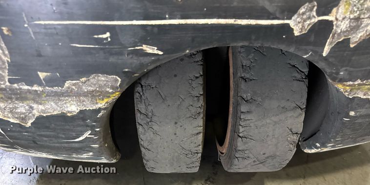 image for item DI9086 2014 Crown SC5245-40 forklift