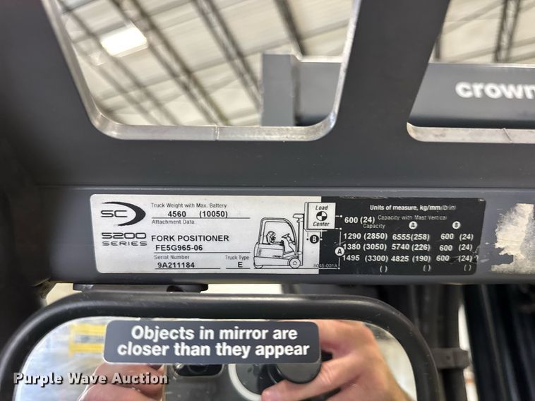 image for item DI9086 2014 Crown SC5245-40 forklift