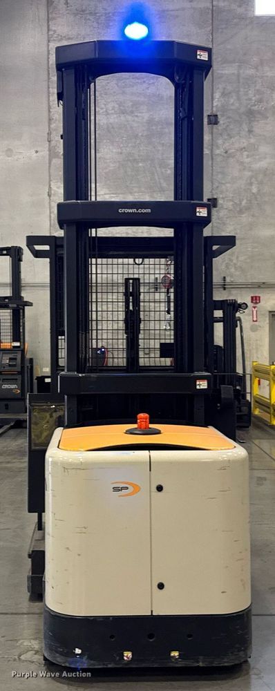 image for item DI9087 2016 Crown SP4050-30 order picker