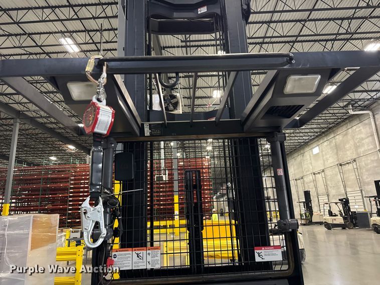 image for item DI9087 2016 Crown SP4050-30 order picker