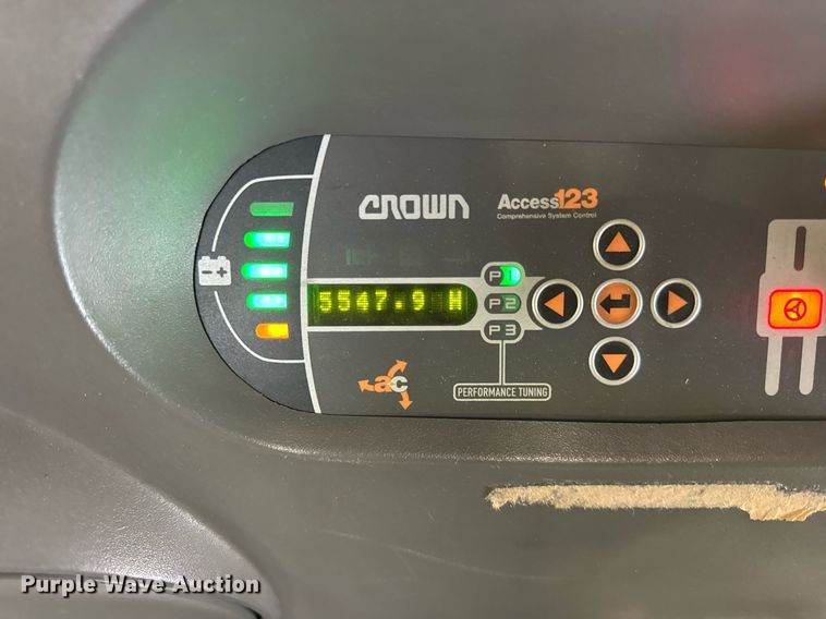 image for item DI9087 2016 Crown SP4050-30 order picker