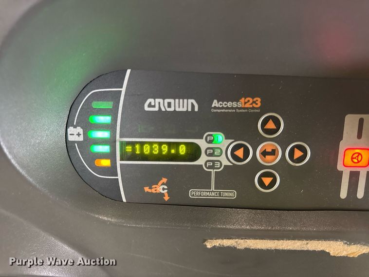 image for item DI9087 2016 Crown SP4050-30 order picker