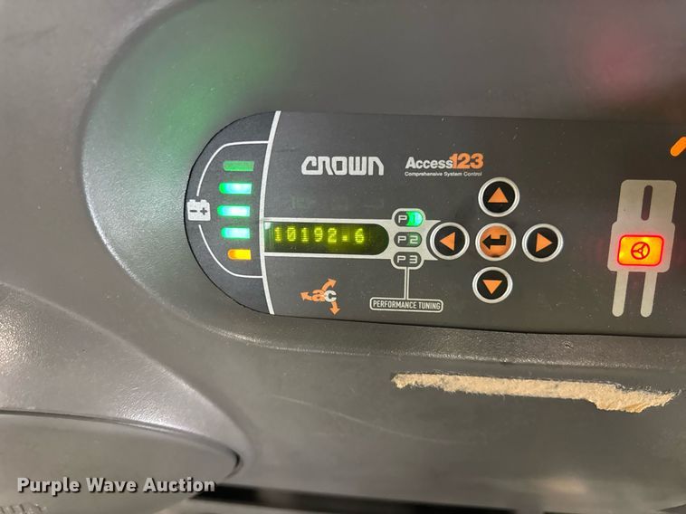 image for item DI9087 2016 Crown SP4050-30 order picker