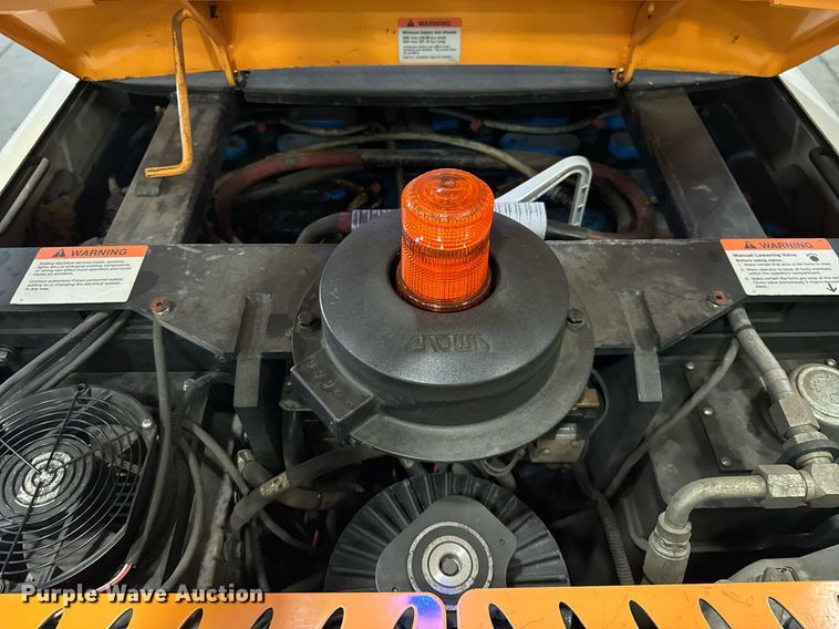 image for item DI9087 2016 Crown SP4050-30 order picker