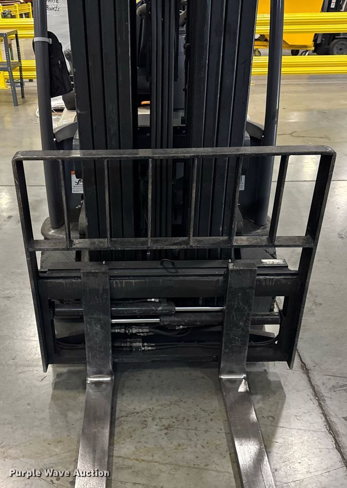 image for item DI9088 2014 Crown SC5245-40 forklift