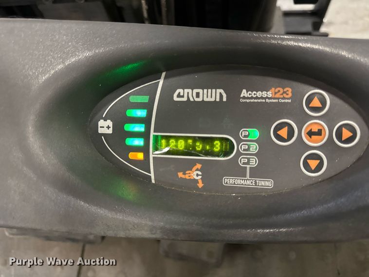 image for item DI9088 2014 Crown SC5245-40 forklift