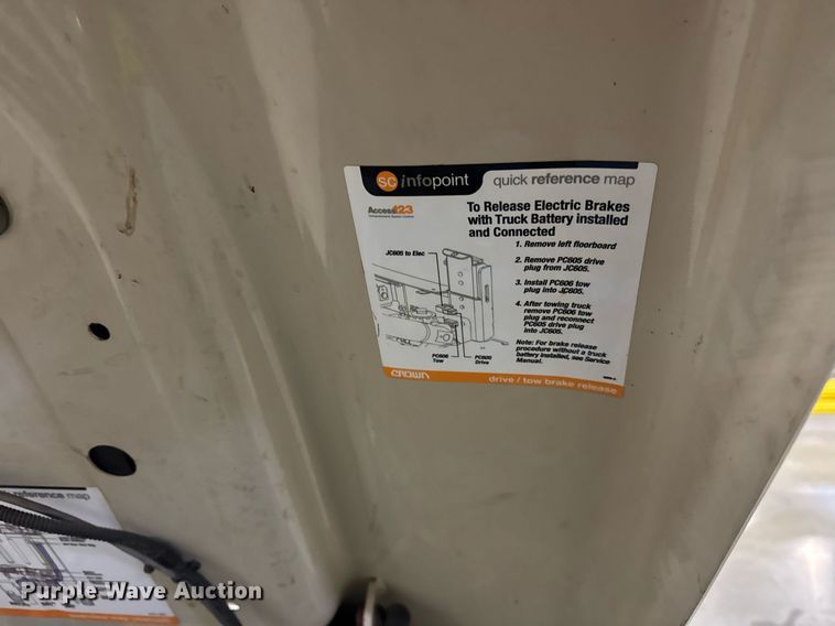 image for item DI9088 2014 Crown SC5245-40 forklift